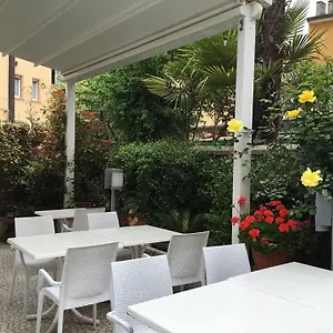 https://albergo-ristorante-i-cherubini.emilia-romagnahotels.net